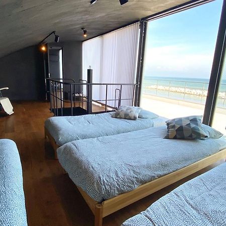 Yokosuka Sky Grey -横須賀のビーチフロントベース- Villa Exteriör bild